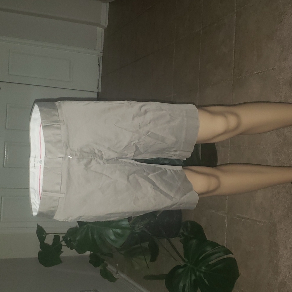 Banana Republic 4 khaki long shorts